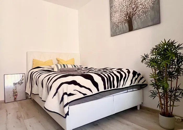 Апартаменты Ben's Cosy In *