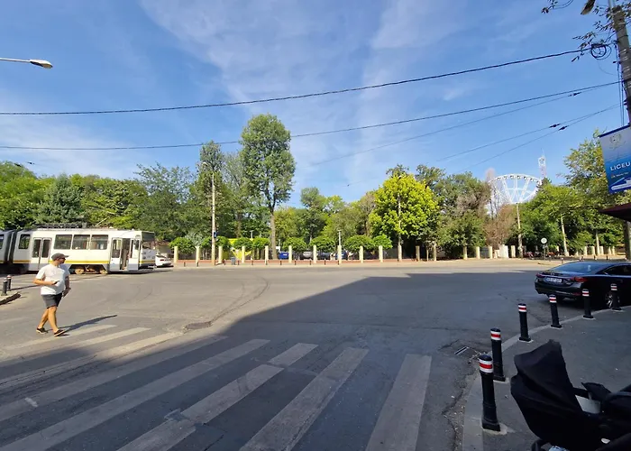 公寓 Ben's Cosy In 布加勒斯特