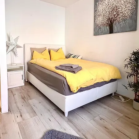 דירה Ben's Cosy In