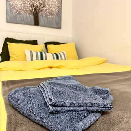 公寓 Ben's Cosy In 布加勒斯特